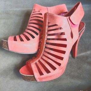 Vince Camuto Salmon Pink Wedge Heel Size 7!